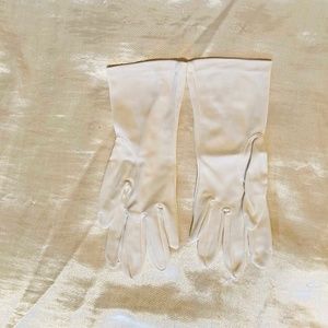 GLOVES, ABOVE WRIST, WHITE, SIZE 8, COTTON, NO LINING, MAYBE WORN TWICE